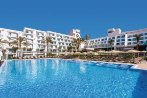 Bazén v ubytování Hotel Riu Buenavista - All Inclusive nebo v jeho okolí