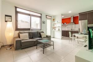 Kuchyň nebo kuchyňský kout v ubytování Nice Canteras - 2BDR + WiFi + Balcony