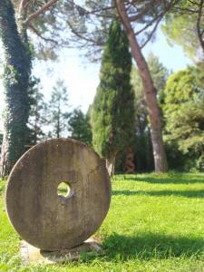 Vonkajšia záhrada v ubytovaní Torrenova di Assisi Country House