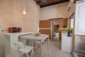 A kitchen or kitchenette at Casa Berenice