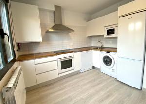A kitchen or kitchenette at Las Casetas de Mateu