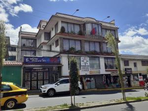 Budova, kde se penzion nachází + 31 fotografií