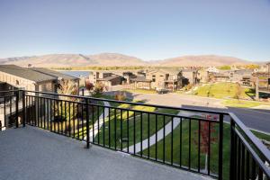 Gorgeous 3-Bedroom Huntsville, Utah Vacation Rental near Pineview Reservoir 21