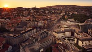 Výhľad na mesto Bratislava alebo výhľad na mesto priamo z hotela