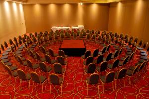 Zaplecze biznesowe lub konferencyjne w obiekcie Holiday Inn Tuxpan - Convention Center by IHG