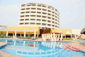 Basen w obiekcie Holiday Inn Tuxpan - Convention Center by IHG lub w pobliżu
