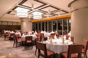 Restoran või mõni muu söögikoht majutusasutuses Crowne Plaza Macau by IHG