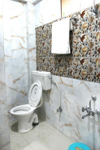 Ένα μπάνιο στο Hotel Samar