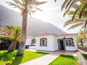 Gallery image of Bungalows Los Roques de Salmor in Las Puntas