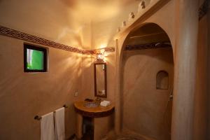 Koupelna v ubytování Riad Khabia & Spa