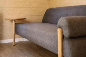 Posezení v ubytování El Arrebol Comfort Camp