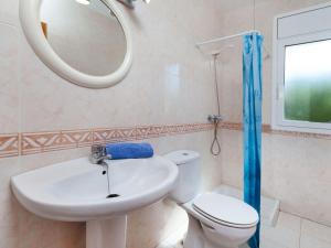 Kúpeľňa v ubytovaní Villa Villa Cala Llenya by Interhome