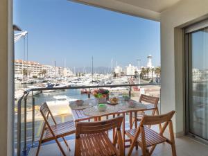 Μπαλκόνι ή βεράντα στο Apartment Del Port-4 by Interhome