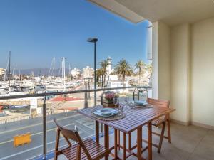 Μπαλκόνι ή βεράντα στο Apartment Del Port-5 by Interhome