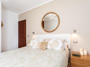 Postel nebo postele na pokoji v ubytování Apartment Las Caracolas by Interhome