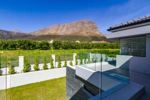 Casa con vistas a las montañas en Villa de luxe, en Franschhoek