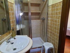 Kúpeľňa v ubytovaní Casa Rural El Caño de Abajo
