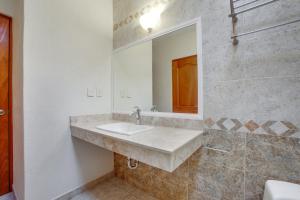 Koupelna v ubytování Hotel Patzcuaro + 37 fotografií