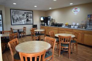 Restaurace v ubytování Super 8 by Wyndham Fort Chiswell Wytheville Area