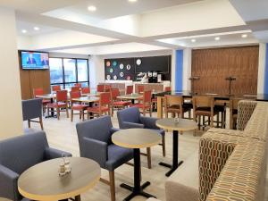 Gallery image of Holiday Inn Express Columbia NE - Fort Jackson in Columbia