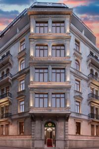The building in which a szállodákat is located