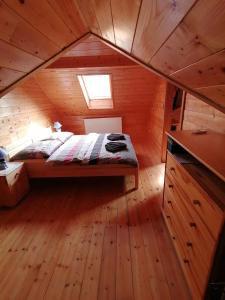 Postel nebo postele na pokoji v ubytování Apartman Miky + 14 fotografií