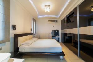 Posteľ alebo postele v izbe v ubytovaní Villa Green Diamond - Private Heated Pool