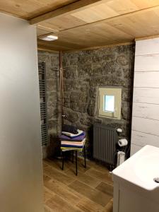 A bathroom at Chaloupka Jizerské hory