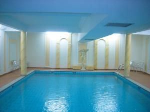 Bazén v ubytování Kapetanios Limassol Hotel nebo v jeho okolí