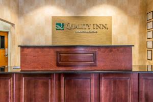 Vestíbul o recepció de Quality Inn Hackettstown - Long Valley