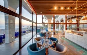 Posezení v ubytování Crowne Plaza Resort Salalah by IHG
