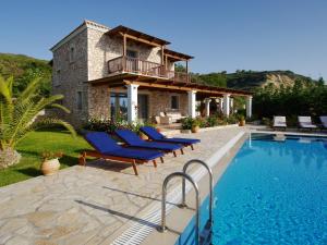 The swimming pool at or close to Villa Penelope Spartia Kefalonia