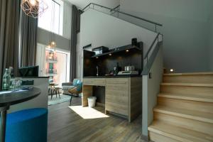 Kuchyň nebo kuchyňský kout v ubytování HARBR. hotel Konstanz