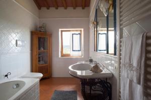 Ett badrum på Quercia Al Poggio