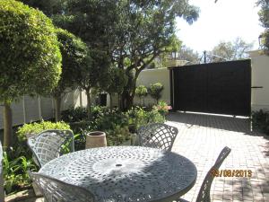 Gallery image of Navona Constantia Guest Cottage in Cape Town