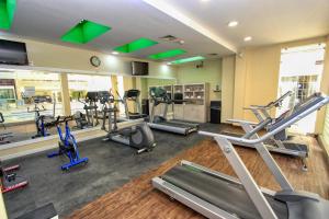 Fitness centrum a/nebo fitness zařízení v ubytování Holiday Inn Leon by IHG
