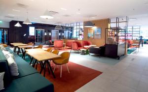 Posezení v ubytování Holiday Inn Helsinki - Expo by IHG