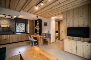 Kuchyňa alebo kuchynka v ubytovaní Apartamenty u Bułecki