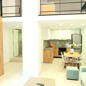 Gallery image of Apartament me qera Dublex Lungomare in Vlorë