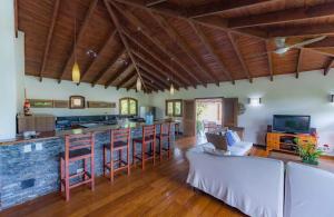 TV a/nebo společenská místnost v ubytování Penthouse Las Playas