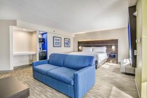 Posezení v ubytování Holiday Inn Express & Suites Longview North by IHG