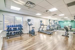 Fitness centrum a/nebo fitness zařízení v ubytování Holiday Inn Express & Suites Longview North by IHG