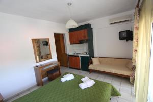 A kitchen or kitchenette at Badis Haus