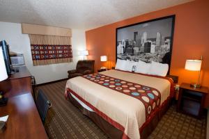 Gallery image of Super 8 by Wyndham Altoona in Altoona