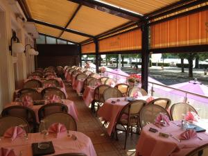 Restoran atau tempat lain untuk makan di Hotel de l' Esplanade