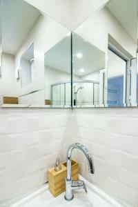 Ett badrum på Tarno Guest House