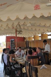 Restavracija oz. druge možnosti za prehrano v nastanitvi Hotel Nachana Haveli
