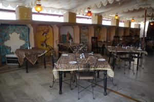 Restavracija oz. druge možnosti za prehrano v nastanitvi Hotel Nachana Haveli