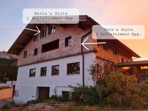 Budova, kde se prázdninový dům nachází