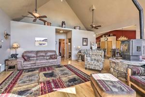 Gallery image of Mtn-View Cabin with Deck, 3 Mi to Cripple Creek! in Cripple Creek